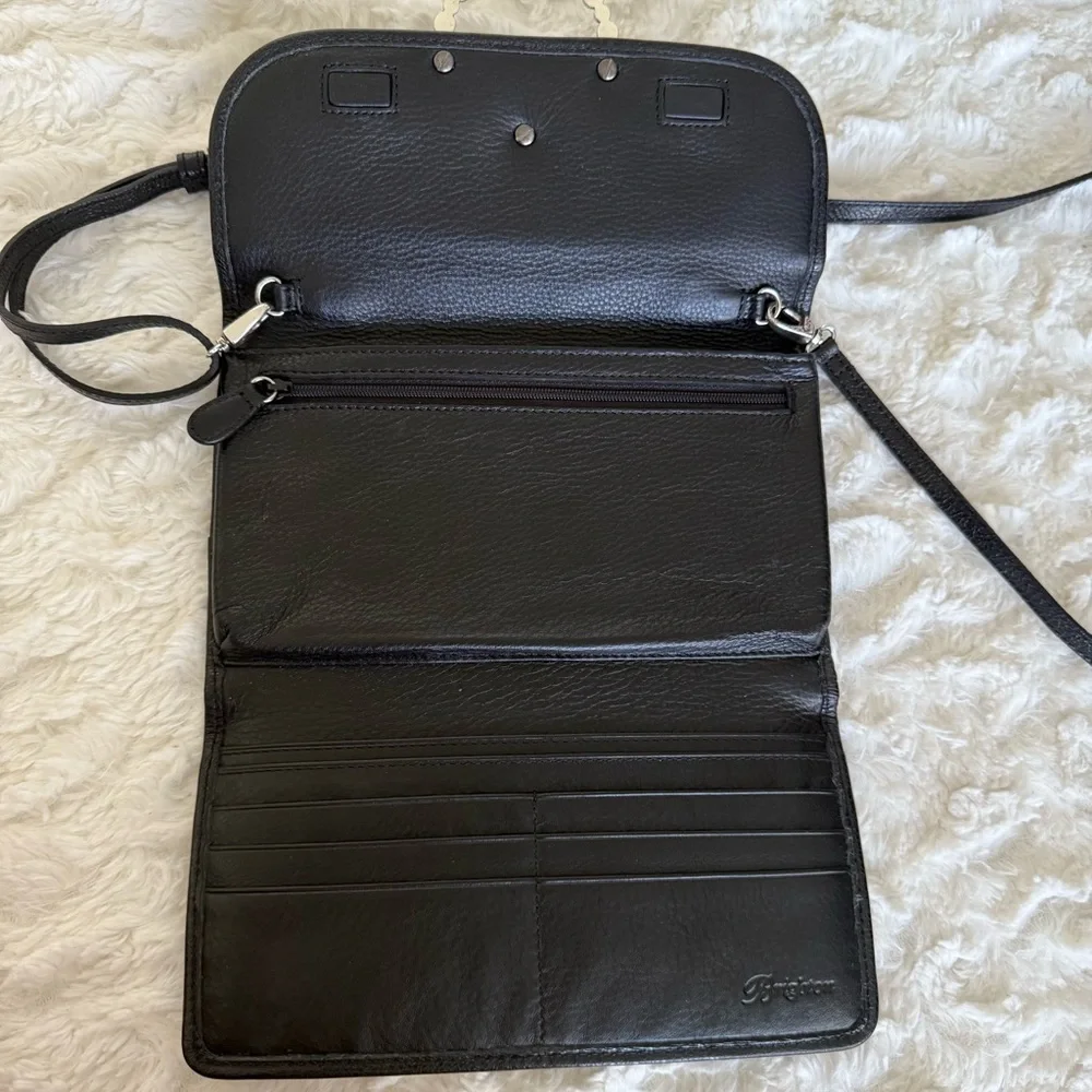 EUC Brighton Black Leather Trifold Wallet Crossbody Bag